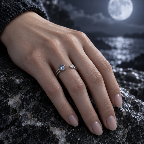 Caelum Twin Arc Ring worn on the ring finger